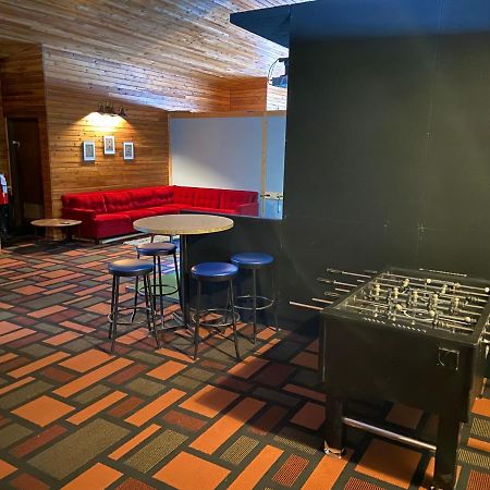 Vegreville Garden Inn Extérieur photo
