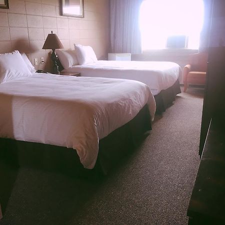 Vegreville Garden Inn Extérieur photo