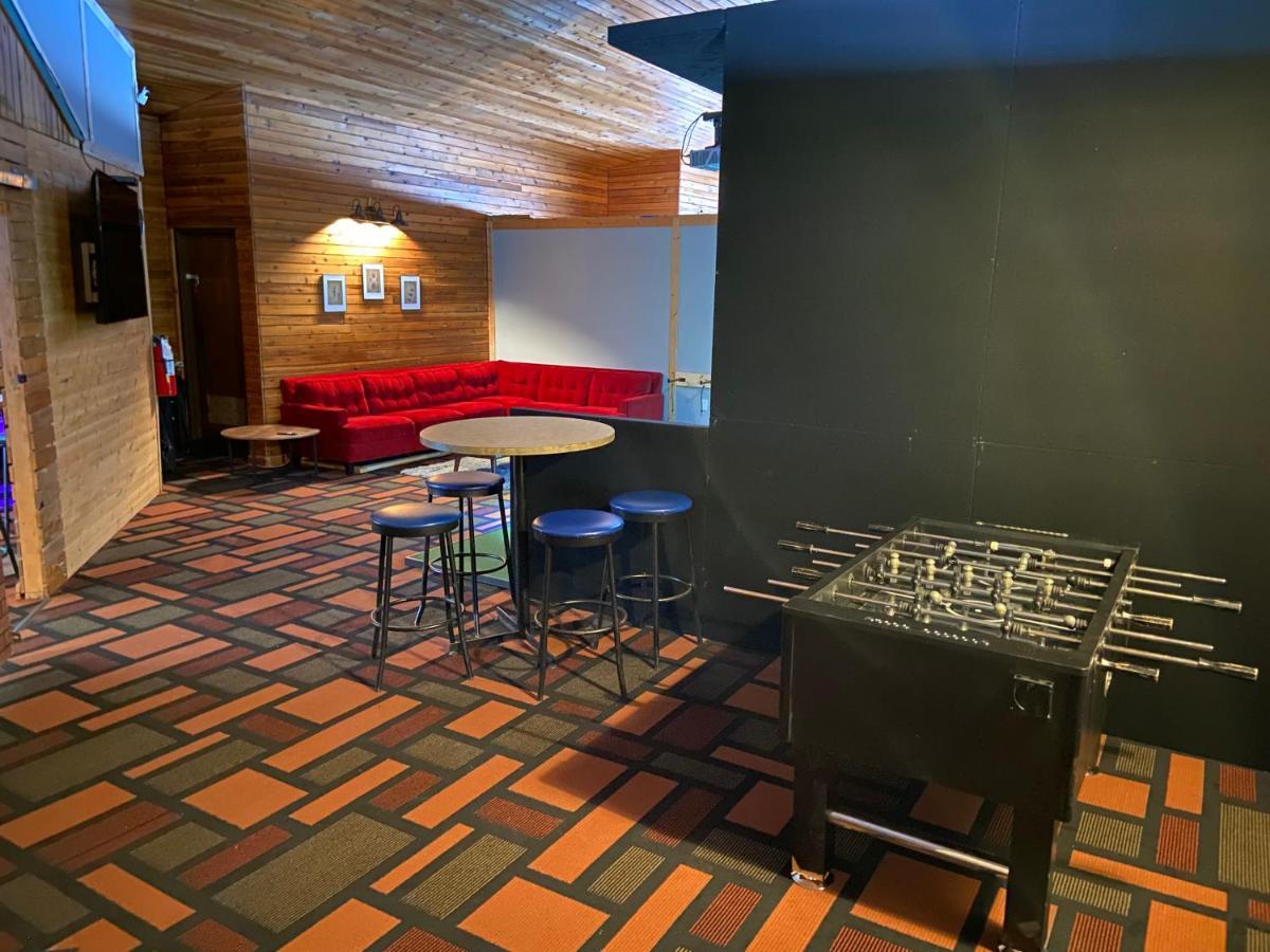 Vegreville Garden Inn Extérieur photo
