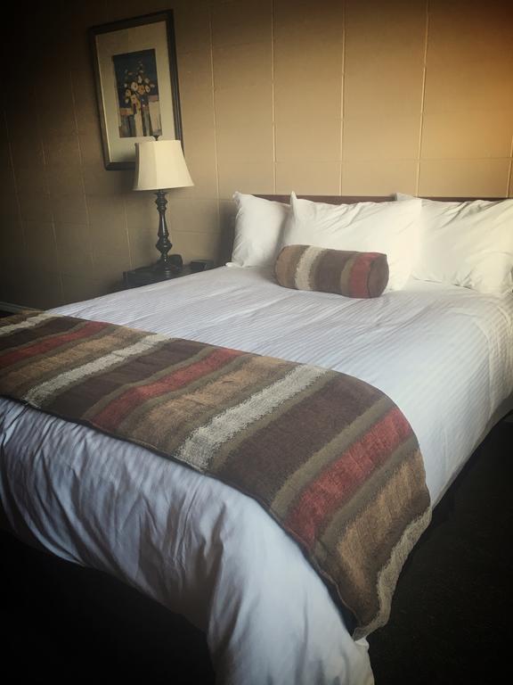 Vegreville Garden Inn Extérieur photo