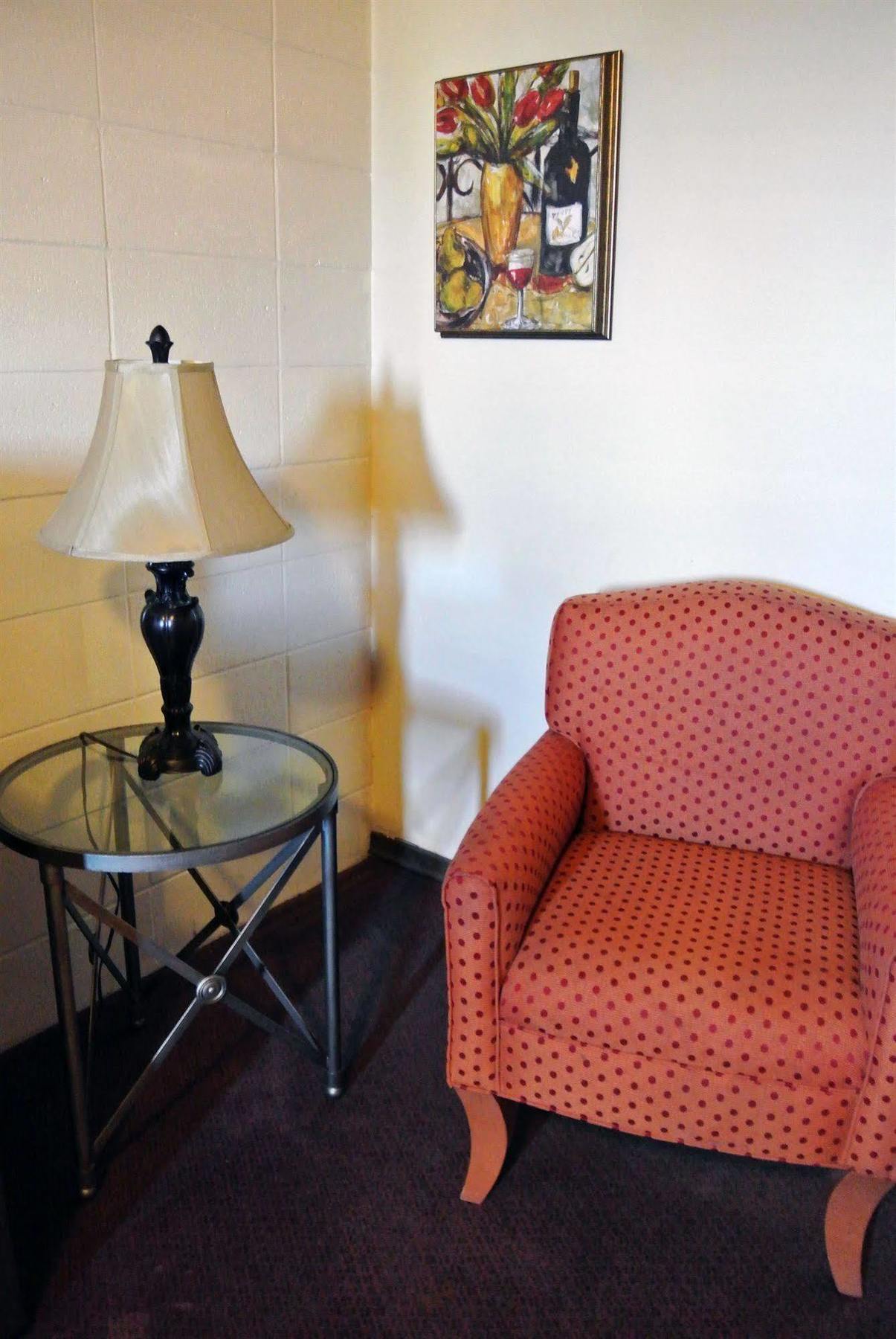 Vegreville Garden Inn Extérieur photo