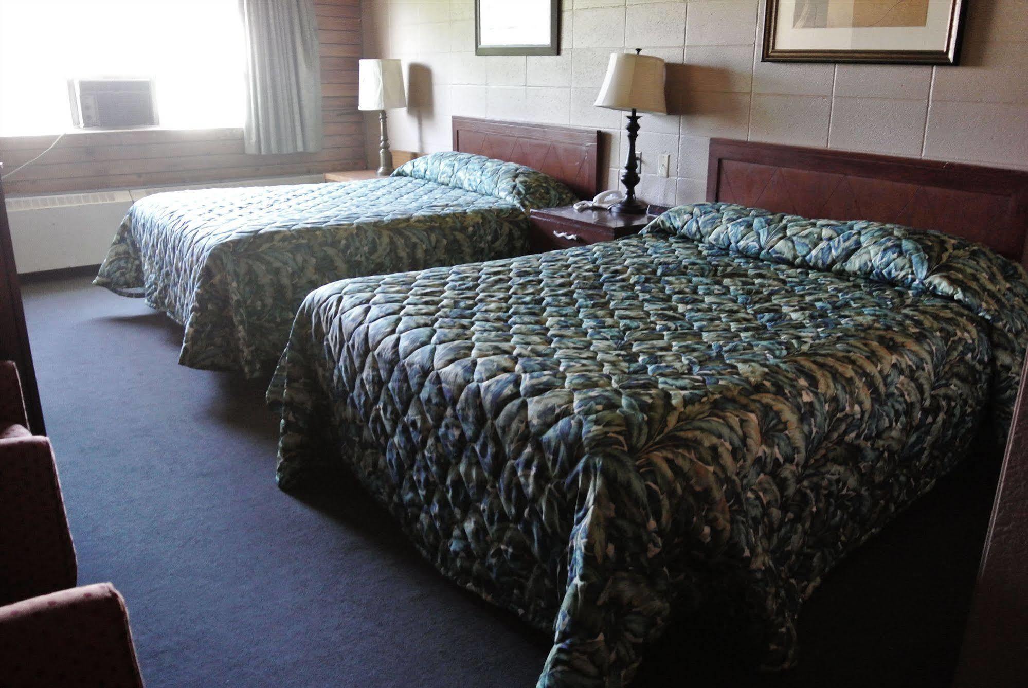 Vegreville Garden Inn Extérieur photo