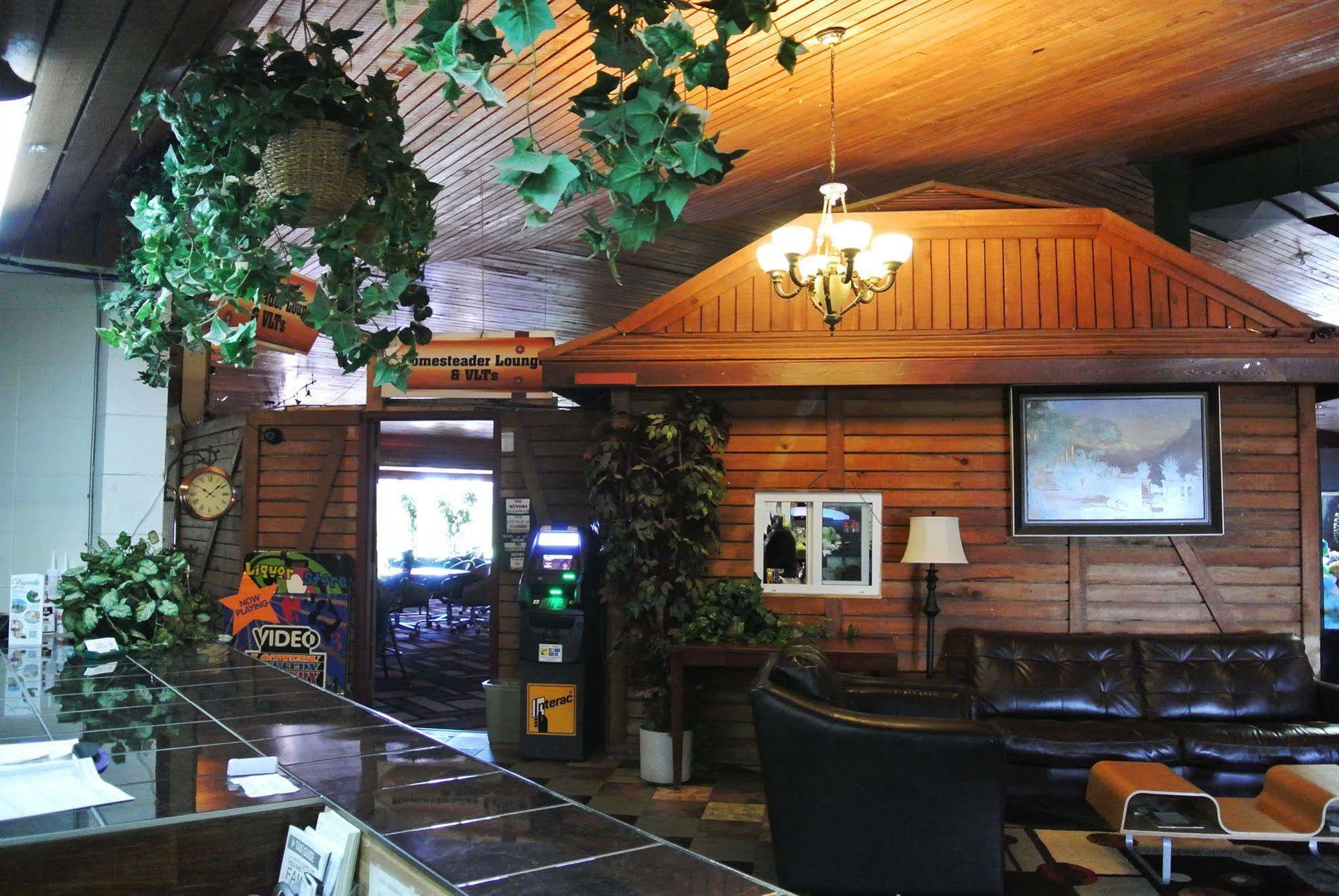 Vegreville Garden Inn Extérieur photo