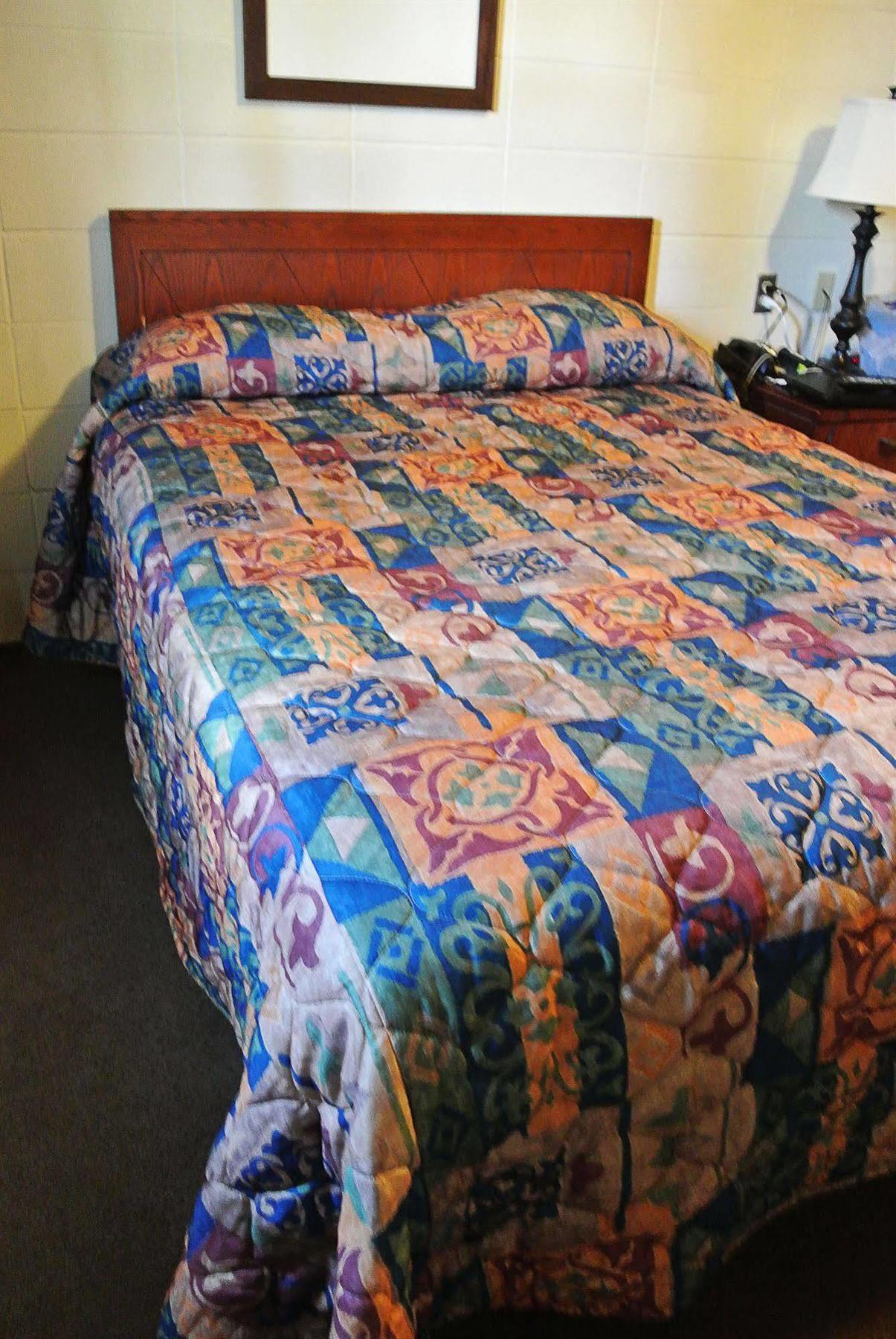 Vegreville Garden Inn Extérieur photo