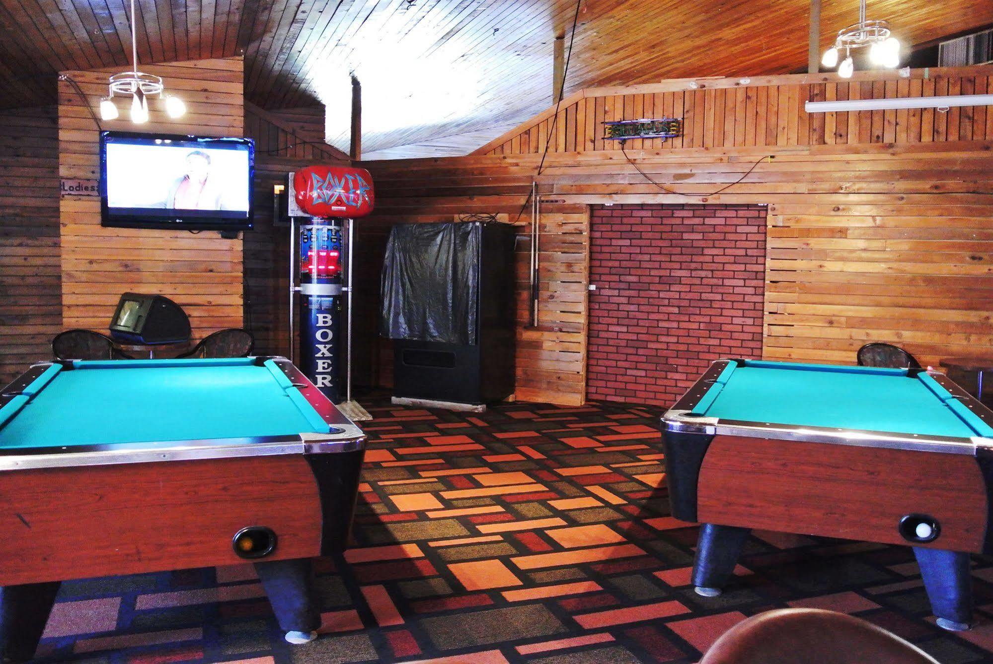 Vegreville Garden Inn Extérieur photo