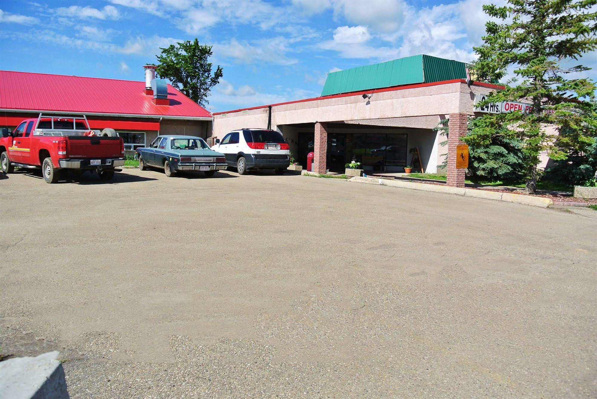 Vegreville Garden Inn Extérieur photo
